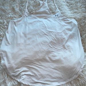 💕Under armour Top💕